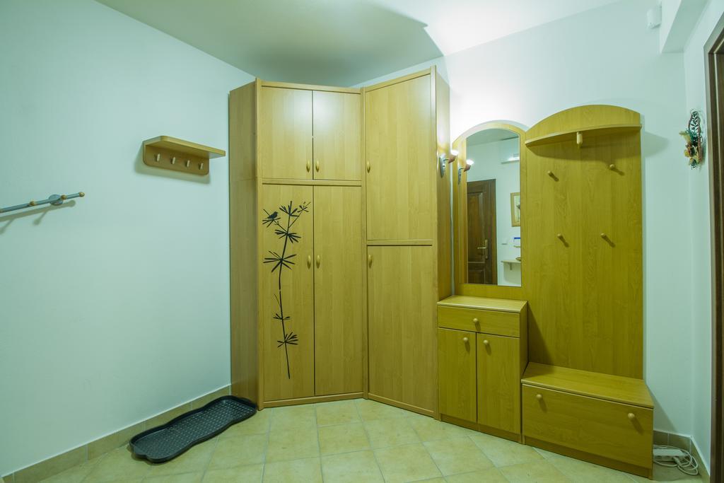 Vila Helena - Apartment Helena 2 루좀베로크 외부 사진