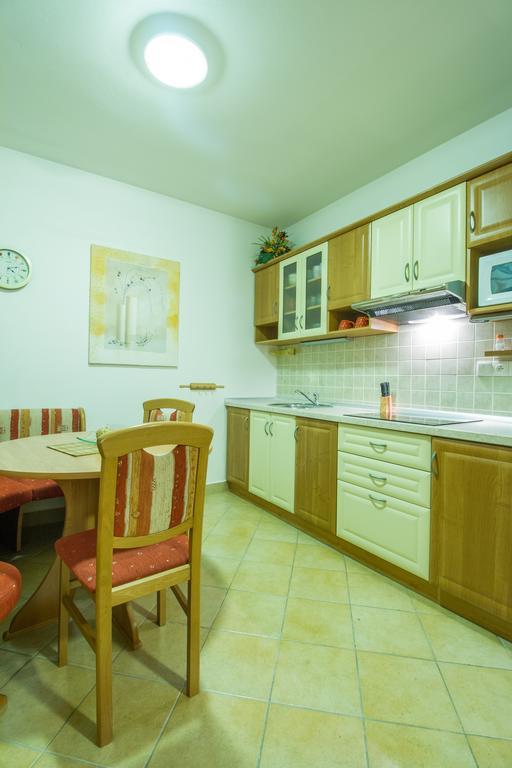 Vila Helena - Apartment Helena 2 루좀베로크 외부 사진