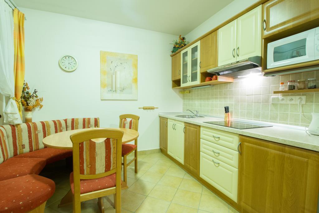 Vila Helena - Apartment Helena 2 루좀베로크 객실 사진